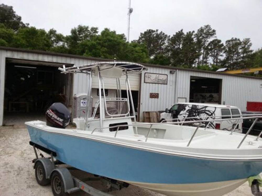 Mako Center Console T Top