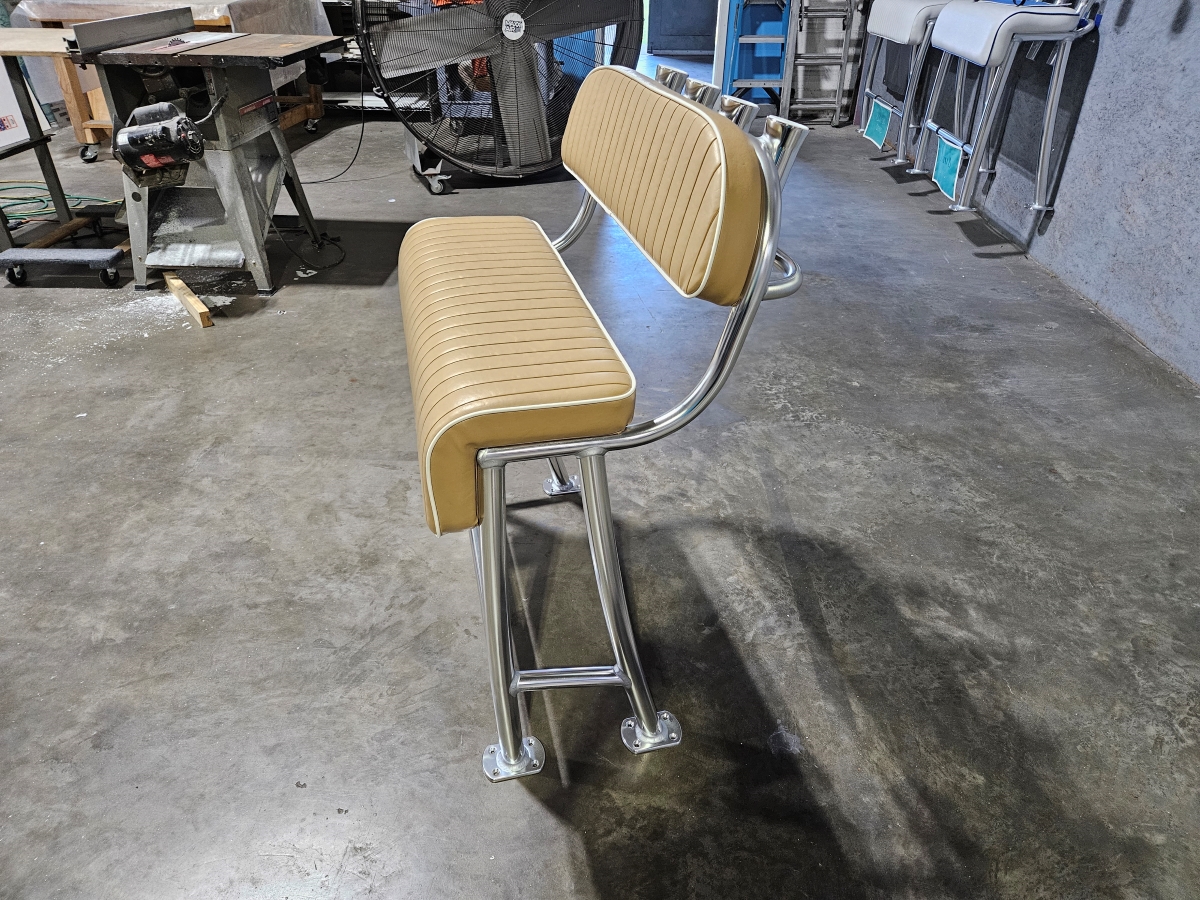 Full side profile of welded aluminum leaning post with backrest.